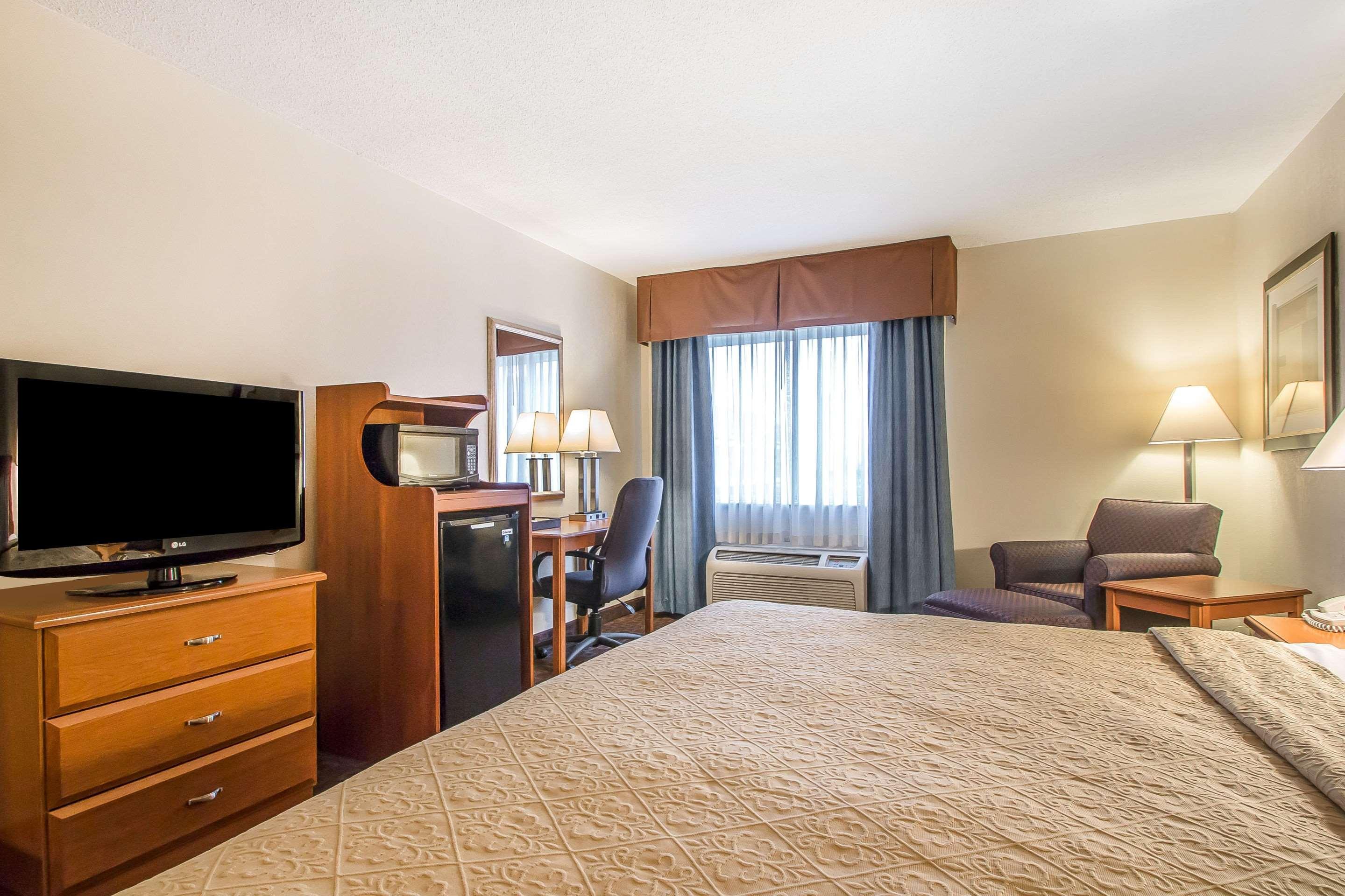 Quality Inn Morris I-80 Экстерьер фото